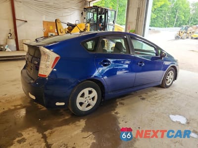Trzecie zdjęcie samochodu z tyłu: 2011 TOYOTA PRIUS THREE VIN:JTDKN3DUXB0313343 - miniatura