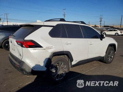 Trzecie zdjęcie samochodu z tyłu: 2024 TOYOTA RAV4 XLE PREMIUM VIN:4T3B6RFV5RU157207 - miniatura