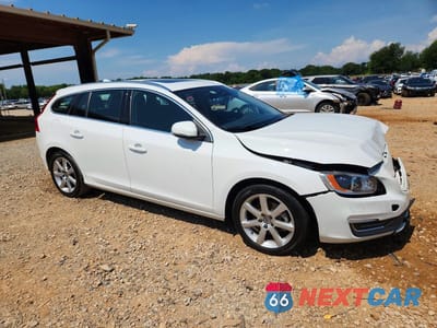 Czwarte zdjęcie samochodu z boku: 2016 VOLVO V60 T5 PLATINUM VIN:YV140MEM7G1293415 - miniatura