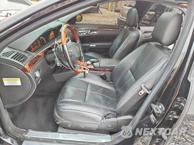 Zdjęcie 7 z 12 samochodu: 2009 MERCEDES-BENZ S 550 VIN:WDDNG71X09A262698 - miniatura