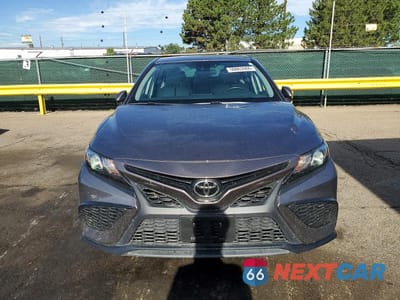 Piąte zdjęcie samochodu w środku: 2023 TOYOTA CAMRY SE VIN:4T1G11AK3PU735359 - miniatura