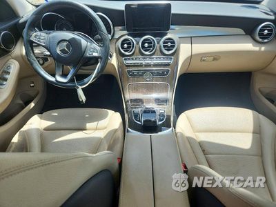 Zdjęcie 8 z 12 samochodu: 2015 MERCEDES-BENZ C 300 VIN:55SWF4JBXFU090878 - miniatura