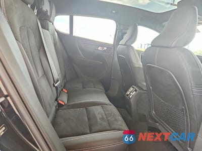 Zdjęcie 10 z 12 samochodu: 2023 VOLVO C40 RECHARGE ULTIMATE VIN:YV4ED3GM8P2033263 - miniatura