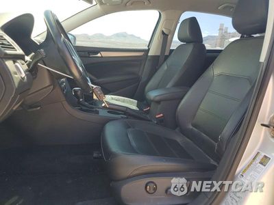 Zdjęcie 7 z 12 samochodu: 2014 VOLKSWAGEN PASSAT S VIN:1VWAP7A32EC007990 - miniatura
