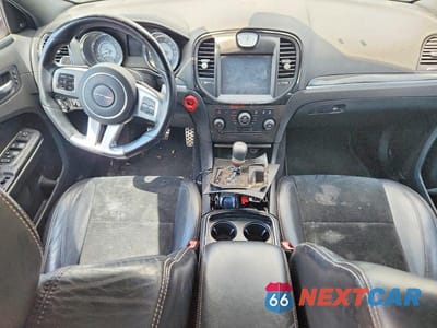 Zdjęcie 8 z 13 samochodu: 2013 CHRYSLER 300 SRT-8 VIN:2C3CCAFJ2DH513220 - miniatura