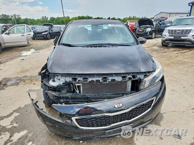 Piąte zdjęcie samochodu w środku: 2017 KIA FORTE S VIN:3KPFL4A70HE038366 - miniatura