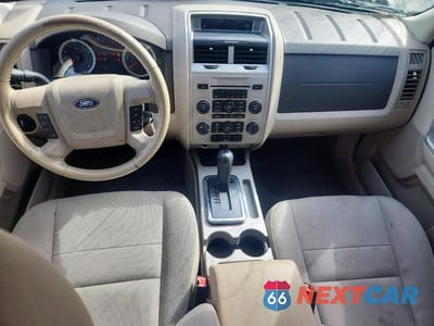 Zdjęcie 8 z 13 samochodu: 2010 FORD ESCAPE XLT VIN:1FMCU0DG2AKC42685 - miniatura