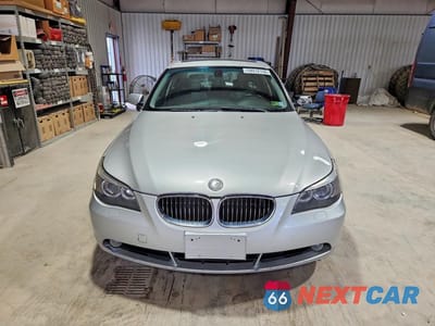 Piąte zdjęcie samochodu w środku: 2004 BMW 545 I VIN:WBANB335X4B112594 - miniatura