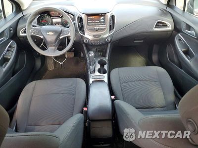 Zdjęcie 8 z 12 samochodu: 2017 CHEVROLET CRUZE LT VIN:1G1BE5SM4H7242325 - miniatura