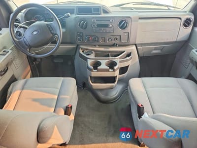 Zdjęcie 8 z 13 samochodu: 2011 FORD ECONOLINE E350 SUPER DUTY WAGON VIN:1FBSS3BL4BDA60259 - miniatura