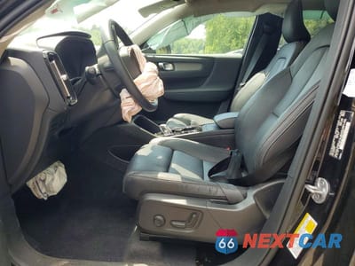 Zdjęcie 7 z 13 samochodu: 2024 VOLVO XC40 ULTIMATE VIN:YV4L12UM8R2379914 - miniatura