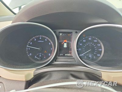 Zdjęcie 9 z 13 samochodu: 2017 HYUNDAI SANTA FE SE ULTIMATE VIN:KM8SR4HF5HU243608 - miniatura