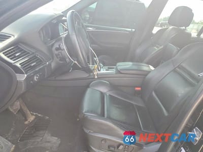 Zdjęcie 7 z 12 samochodu: 2011 BMW X5 M VIN:5YMGY0C53BLK26475 - miniatura