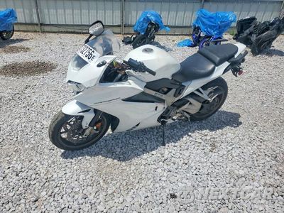 Trzecie zdjęcie samochodu z tyłu: 2014 HONDA VFR800 F VIN:JH2RC7915EK000355 - miniatura