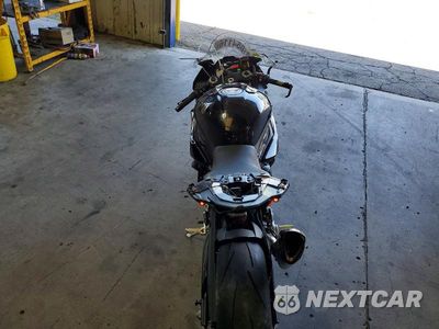 Zdjęcie 6 z 9 samochodu: 2026 BMW S 1000 RR VIN:WB10P2304T6M20734 - miniatura