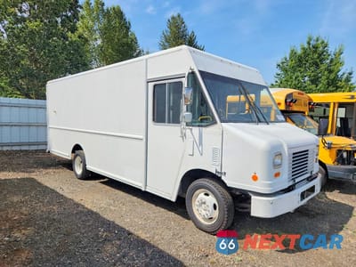 Czwarte zdjęcie samochodu z boku: 2015 FORD F59 DELIVERY TRUCK VIN:1F65F5KY6F0A10547 - miniatura