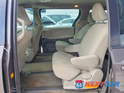 Zdjęcie 11 z 13 samochodu: 2012 TOYOTA SIENNA BASE 7-PASSENGER VIN:5TDZK3DC9CS181821 - miniatura