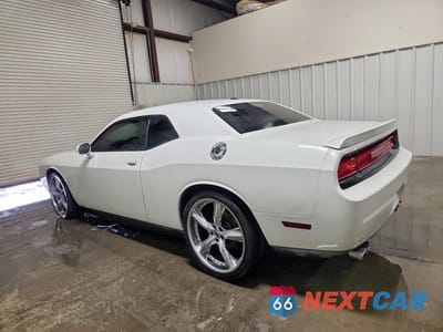 Drugie zdjęcie samochodu z przodu: 2014 DODGE CHALLENGER R/T VIN:2C3CDYBT1EH284317 - miniatura