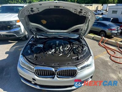 Zdjęcie 8 z 10 samochodu: 2016 BMW 750 XI VIN:WBA7F2C52GG418042 - miniatura
