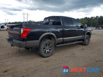 Trzecie zdjęcie samochodu z tyłu: 2016 NISSAN TITAN XD PLATINUM RESERVE VIN:1N6BA1F20GN510623 - miniatura