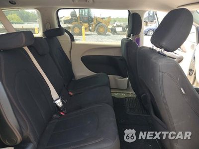 Zdjęcie 10 z 12 samochodu: 2017 CHRYSLER PACIFICA TOURING VIN:2C4RC1DG5HR721735 - miniatura