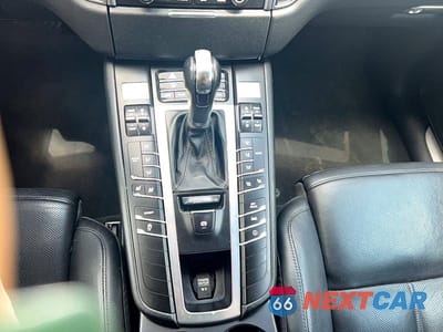 Zdjęcie 11 z 12 samochodu: 2018 PORSCHE MACAN S VIN:WP1AB2A5XJLB34419 - miniatura