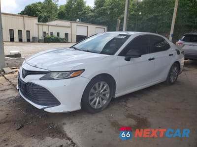 2019 TOYOTA CAMRY LE 4T1B11HK1KU790143 - główne zdjęcie licytacji z USA - miniatura
