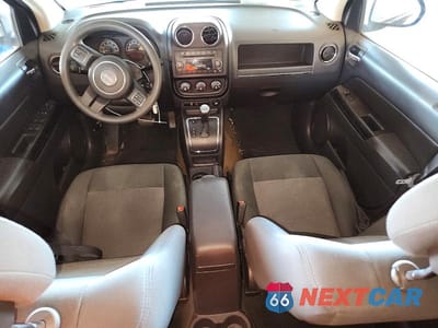 Zdjęcie 8 z 12 samochodu: 2014 JEEP COMPASS VIN:1C4NJCBA0ED573832 - miniatura