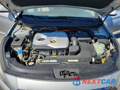 Zdjęcie 11 z 12 samochodu: 2016 HYUNDAI SONATA HYBRID SE VIN:KMHE24L14GA040352 - miniatura