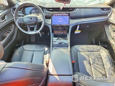 Zdjęcie 8 z 13 samochodu: 2025 JEEP GRAND CHEROKEE LIMITED VIN:1C4RJHBG3SC331377 - miniatura
