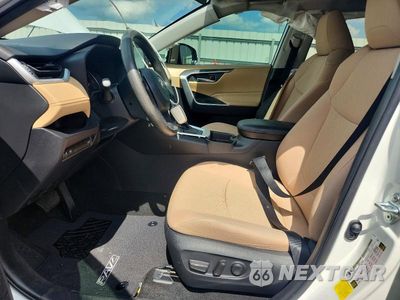 Zdjęcie 7 z 13 samochodu: 2021 TOYOTA RAV4 VIN:2T3W1RFV4MC108235 - miniatura