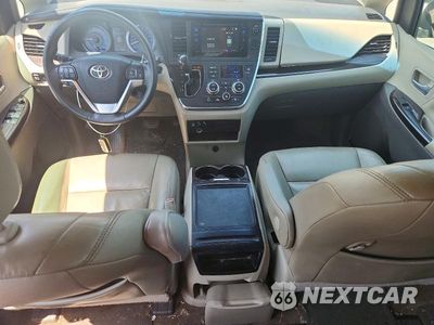 Zdjęcie 8 z 13 samochodu: 2015 TOYOTA SIENNA XLE 8-PASSENGER VIN:5TDYK3DC8FS641809 - miniatura