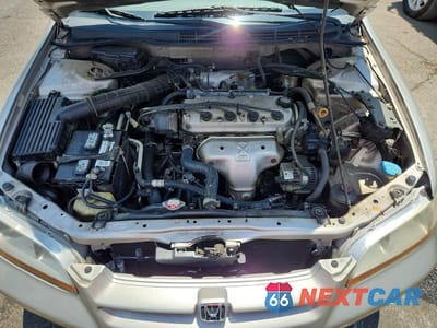 Zdjęcie 11 z 12 samochodu: 1999 HONDA ACCORD LX VIN:1HGCG5647XA084517 - miniatura