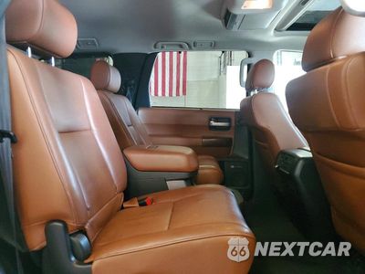 Zdjęcie 11 z 14 samochodu: 2015 TOYOTA SEQUOIA PLATINUM VIN:5TDDW5G17FS121240 - miniatura