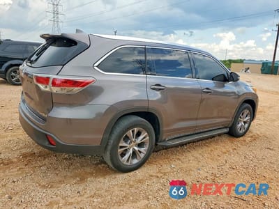 Trzecie zdjęcie samochodu z tyłu: 2015 TOYOTA HIGHLANDER XLE VIN:5TDKKRFH3FS044116 - miniatura