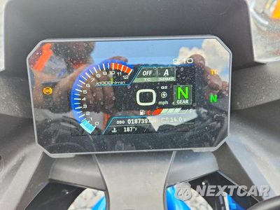 Zdjęcie 7 z 9 samochodu: 2024 SUZUKI GSX800 F VIN:JS1EM13B6R7102219 - miniatura