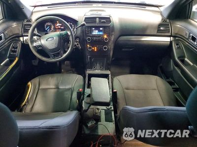 Zdjęcie 8 z 13 samochodu: 2017 FORD EXPLORER POLICE INTERCEPTOR VIN:1FM5K8AR7HGA37539 - miniatura