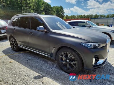 Czwarte zdjęcie samochodu z boku: 2019 BMW X7 XDRIVE50I VIN:5UXCX4C53KLS39033 - miniatura