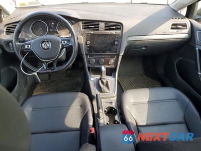 Zdjęcie 8 z 13 samochodu: 2018 VOLKSWAGEN GOLF SPORTWAGEN S VIN:3VWD17AU2JM753047 - miniatura