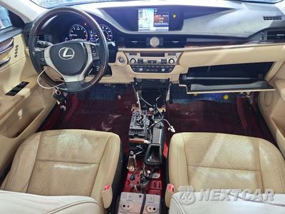 Zdjęcie 8 z 13 samochodu: 2014 LEXUS ES 350 VIN:JTHBK1GGXE2117901 - miniatura