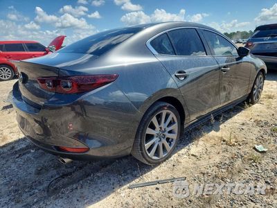 Trzecie zdjęcie samochodu z tyłu: 2024 MAZDA 3 PREFERRED VIN:3MZBPACM0RM400673 - miniatura