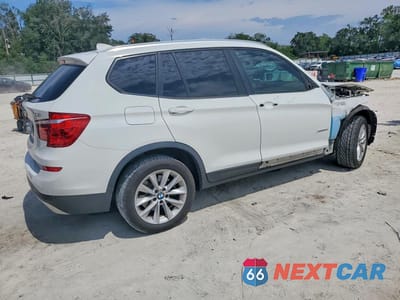 Trzecie zdjęcie samochodu z tyłu: 2017 BMW X3 SDRIVE28I VIN:5UXWZ7C31H0V87365 - miniatura
