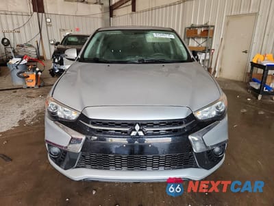 Piąte zdjęcie samochodu w środku: 2018 MITSUBISHI OUTLANDER SPORT ES VIN:JA4AP3AU9JZ013520 - miniatura