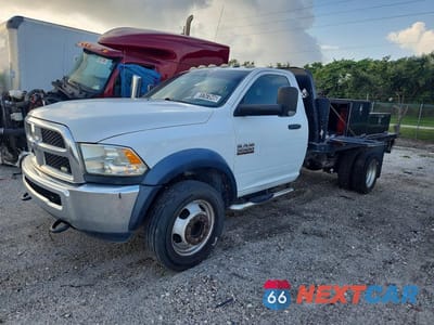 2016 RAM 5500 3C7WRNBL4GG131624 - główne zdjęcie licytacji z USA - miniatura