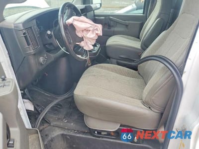 Zdjęcie 7 z 13 samochodu: 2022 GMC SAVANA G2500 VIN:1GTW7AF78N1240379 - miniatura