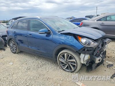 Czwarte zdjęcie samochodu z boku: 2019 KIA NIRO TOURING VIN:KNDCE3LC1K5306555 - miniatura