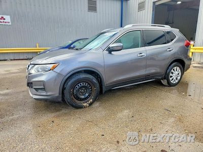 2017 NISSAN ROGUE S KNMAT2MT4HP518983 - główne zdjęcie licytacji z USA - miniatura