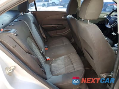 Zdjęcie 10 z 12 samochodu: 2018 CHEVROLET SONIC LT VIN:1G1JD5SG2J4137850 - miniatura