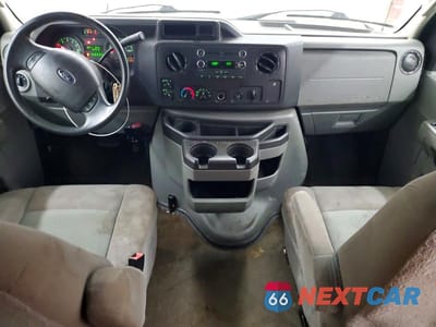 Zdjęcie 8 z 13 samochodu: 2014 FORD ECONOLINE E350 SUPER DUTY WAGON VIN:1FBNE3BL9EDA15536 - miniatura