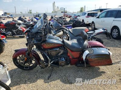 Trzecie zdjęcie samochodu z tyłu: 2024 INDIAN MOTORCYCLE CO. ROADMASTER ELITE VIN:56KTKEBB3R3430419 - miniatura